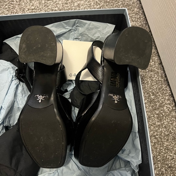 Prada crisscross platform sandal - Picture 12 of 15